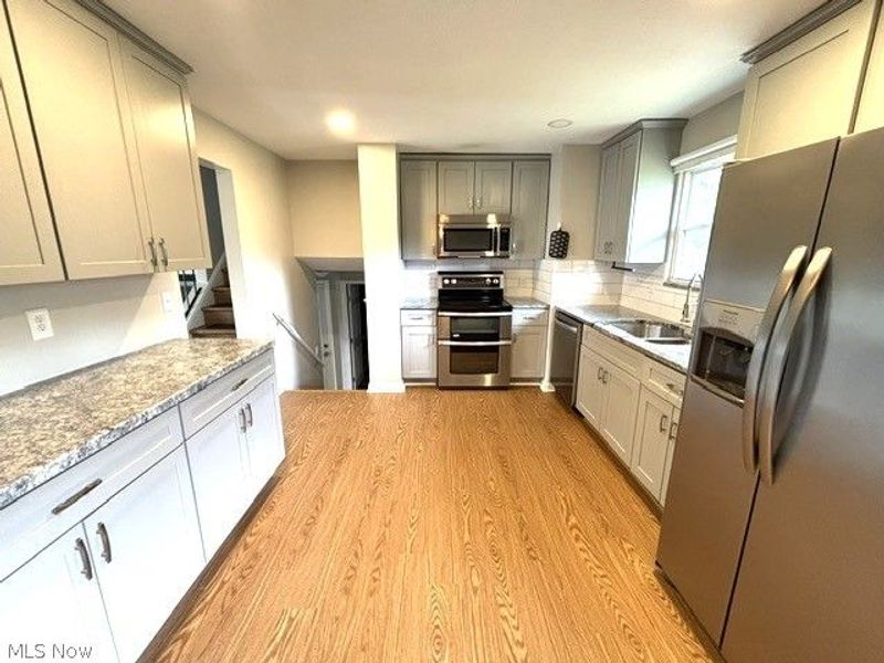 6715 Thoreau Drive, Parma, OH 44129 Photo 10