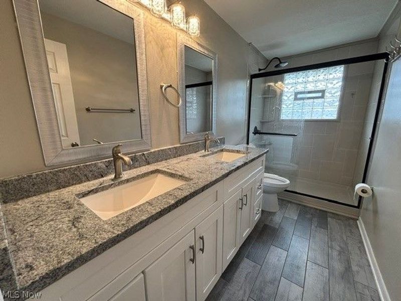 6715 Thoreau Drive, Parma, OH 44129 Photo 23