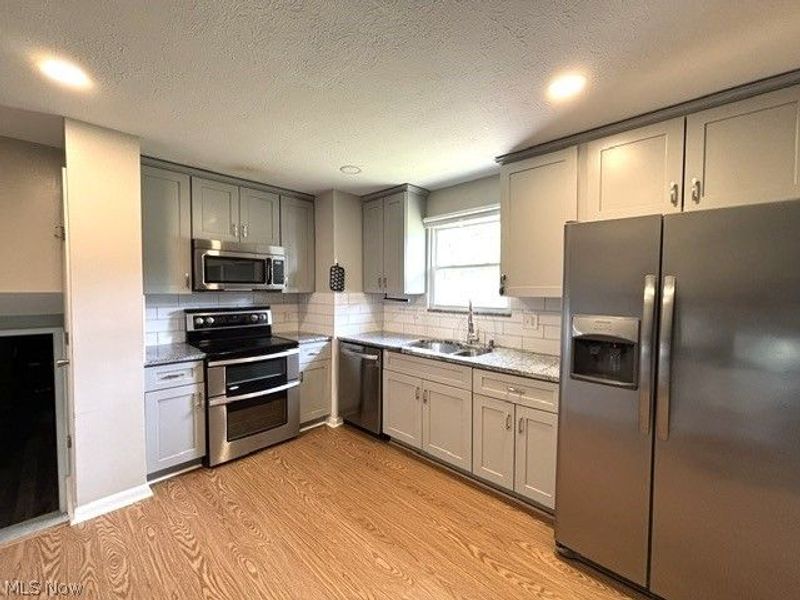 6715 Thoreau Drive, Parma, OH 44129 Photo 8