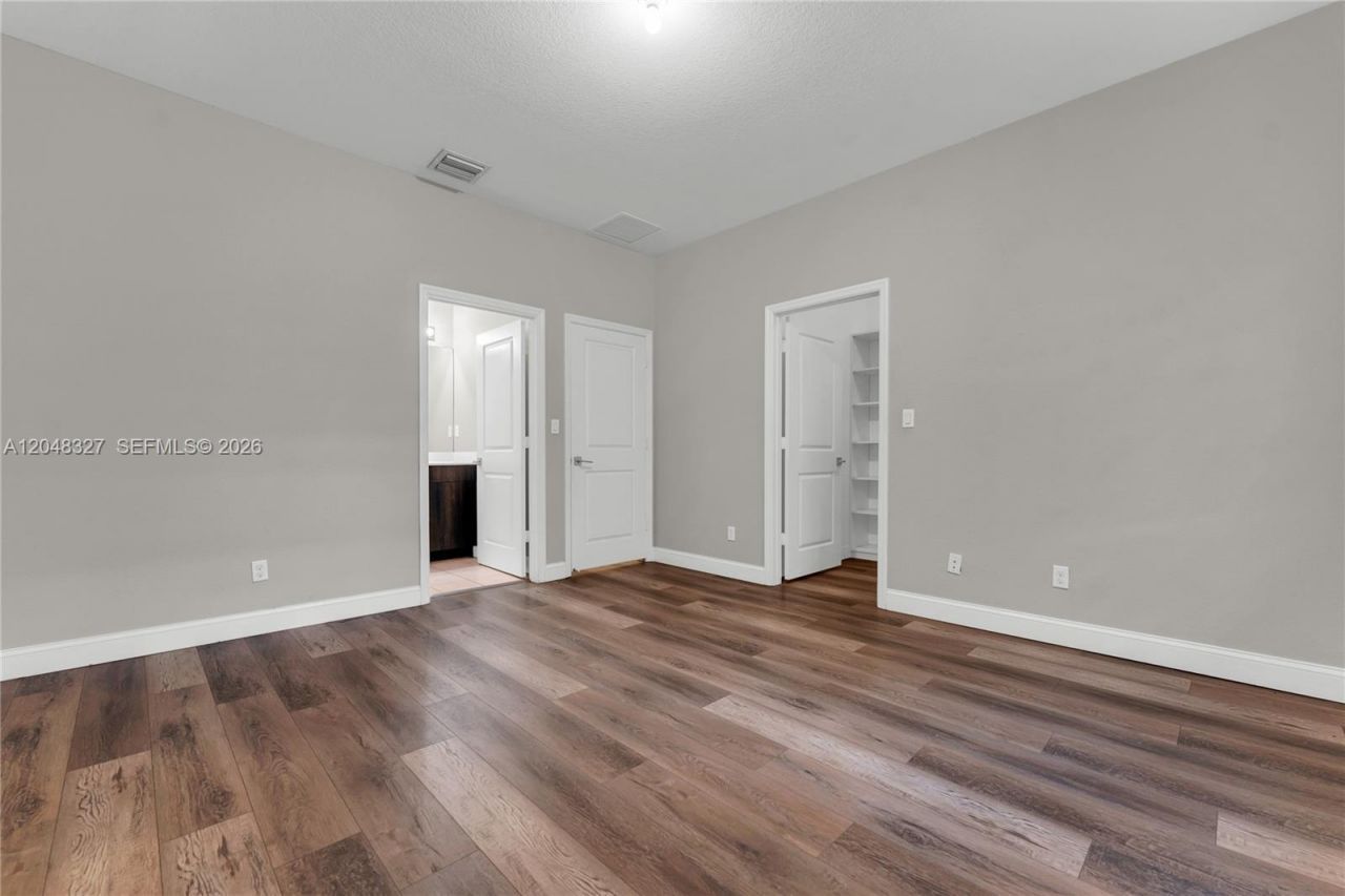 4040 NW 11th St, Lauderhill, FL 33313 Photo