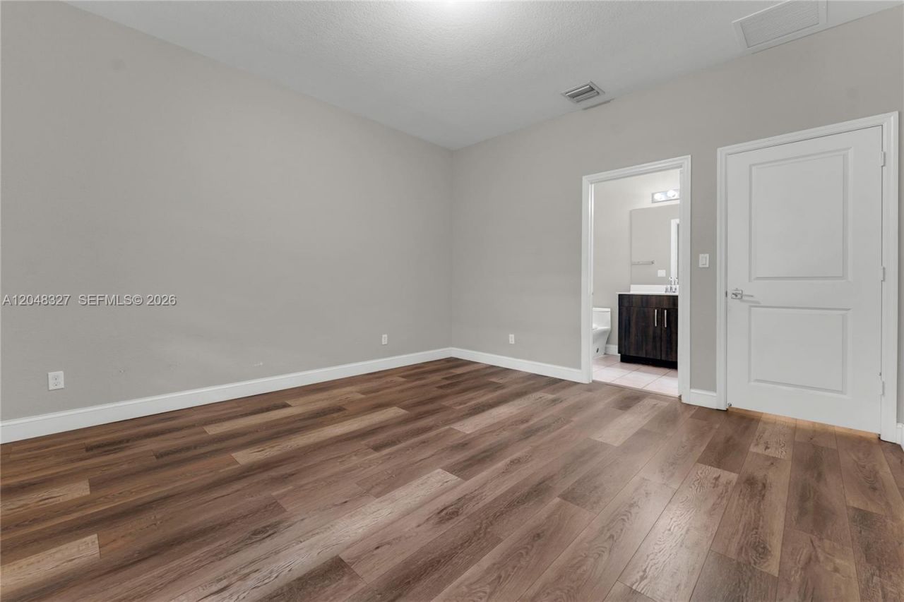 4040 NW 11th St, Lauderhill, FL 33313 Photo