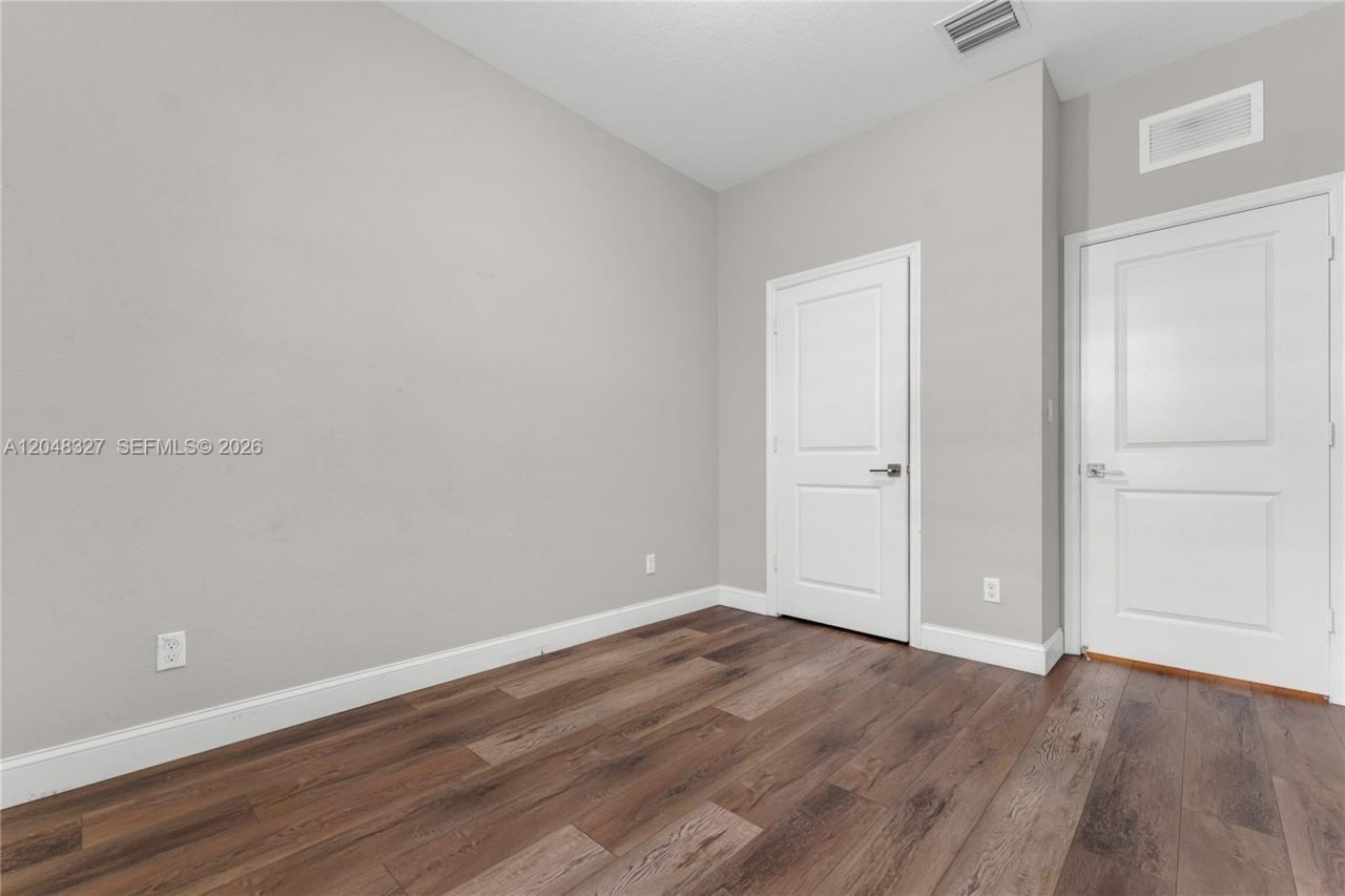 4040 NW 11th St, Lauderhill, FL 33313 Photo