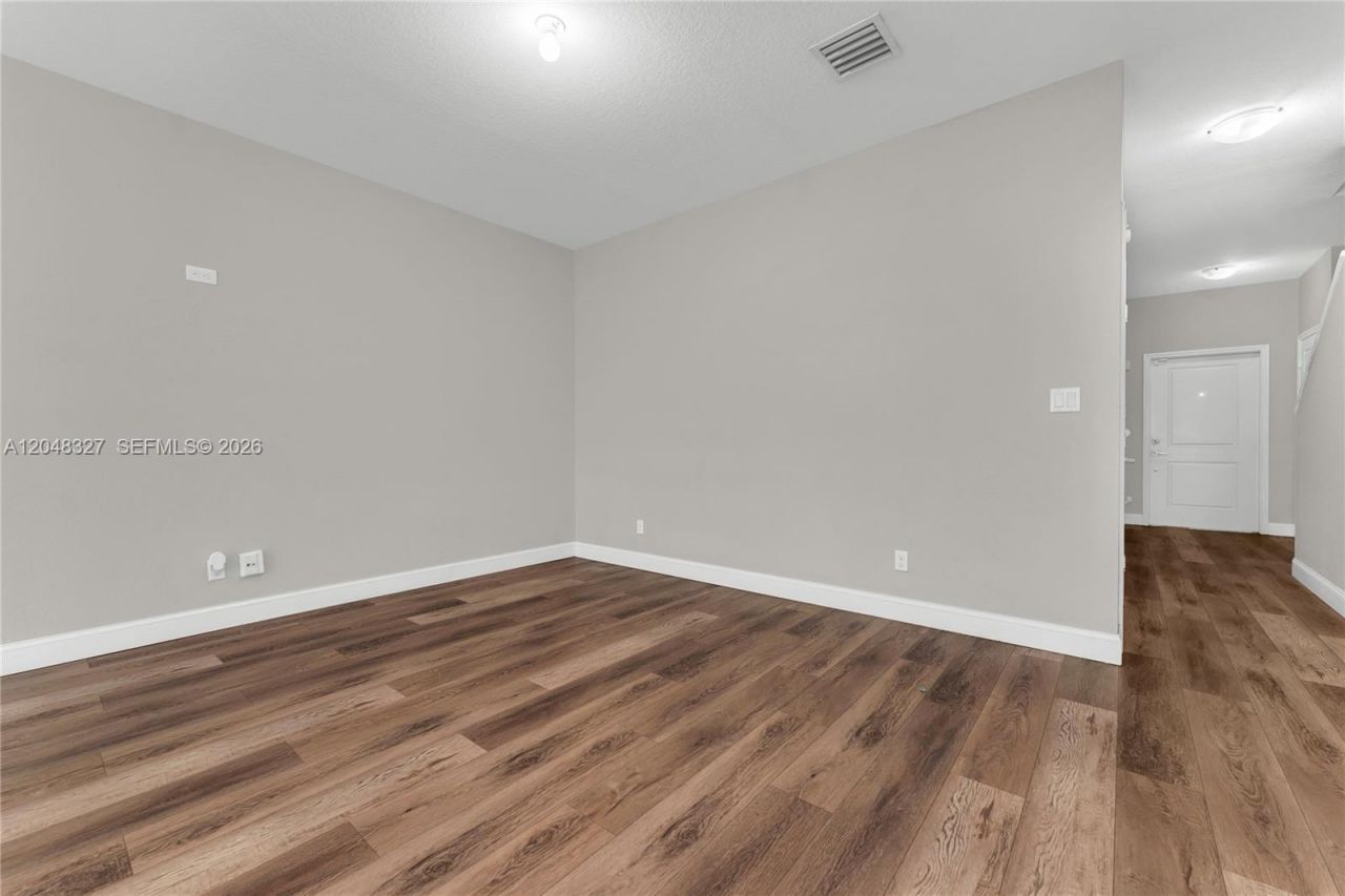 4040 NW 11th St, Lauderhill, FL 33313 Photo