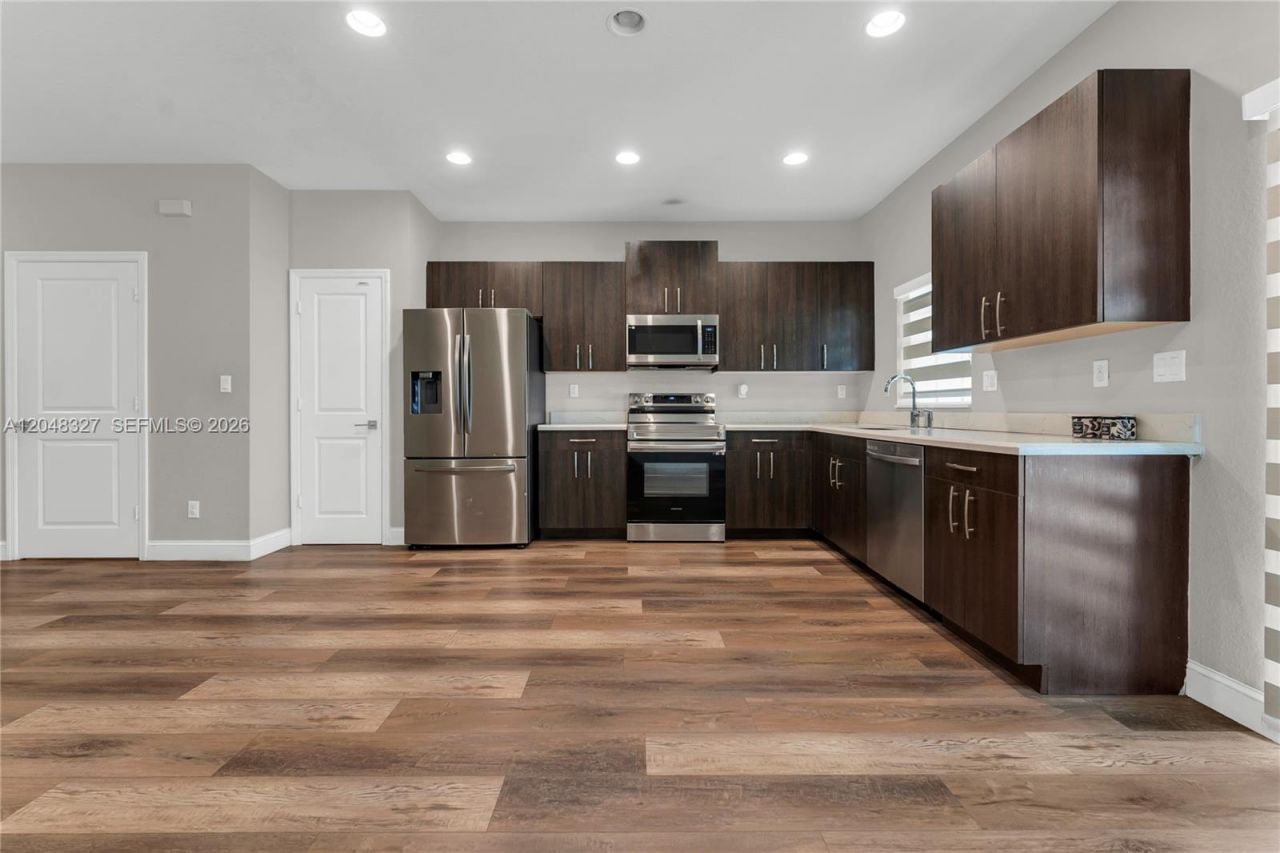 4040 NW 11th St, Lauderhill, FL 33313 Photo