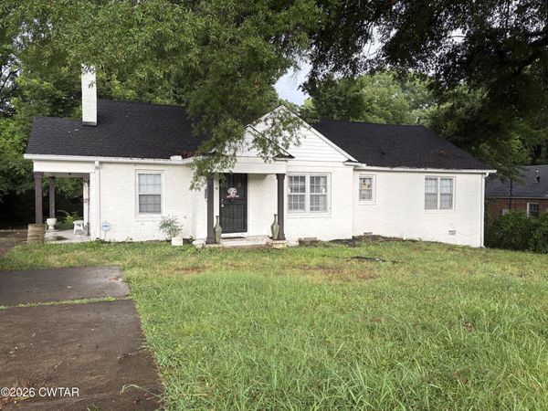 1256 Campbell Street , Jackson, TN 38301