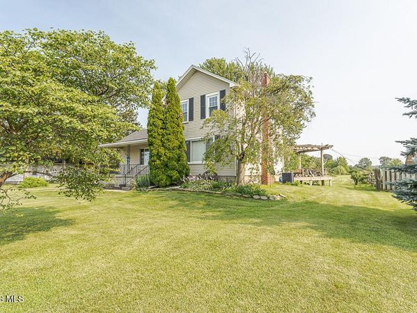 4920 Corduroy Road, Oregon, OH 43616