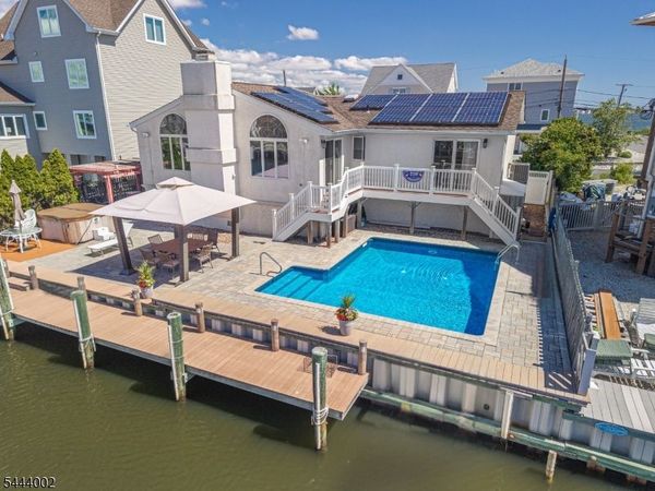 1955 Pinta Ct, Toms Rivership, NJ 08753