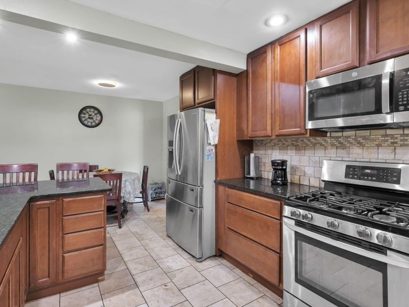 521 E Johnstown Road, Columbus, OH 43230 Photo 11