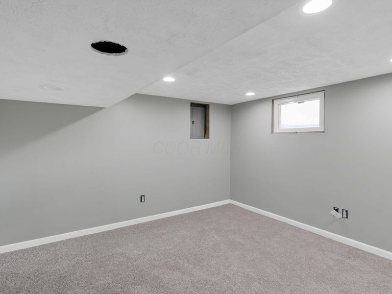 521 E Johnstown Road, Columbus, OH 43230 Photo 23