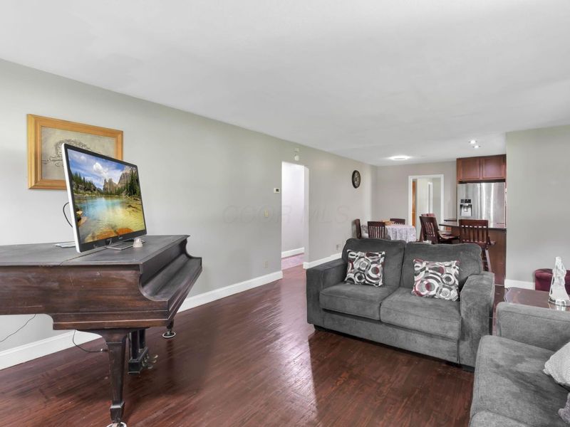 521 E Johnstown Road, Columbus, OH 43230 Photo 5