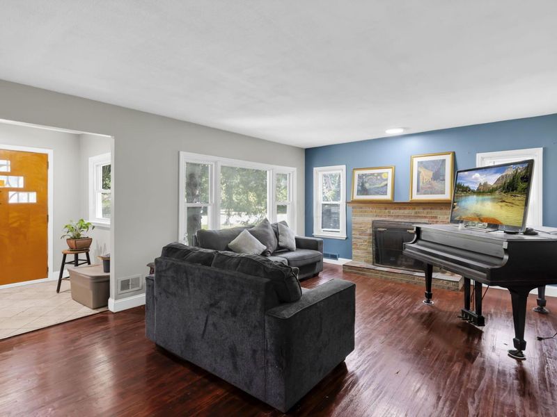 521 E Johnstown Road, Columbus, OH 43230 Photo 7