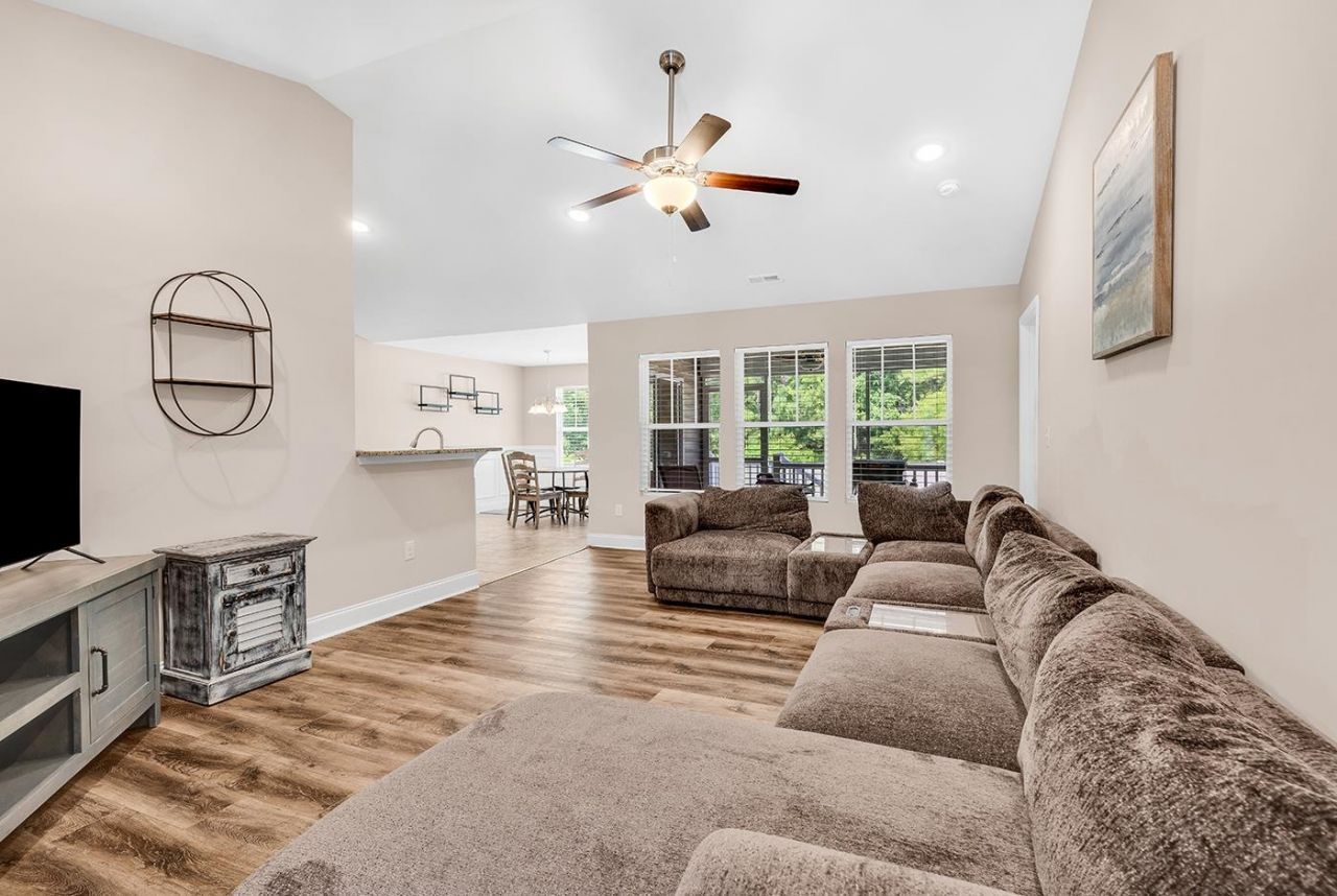 4485 Marshwood Dr. Photo 5