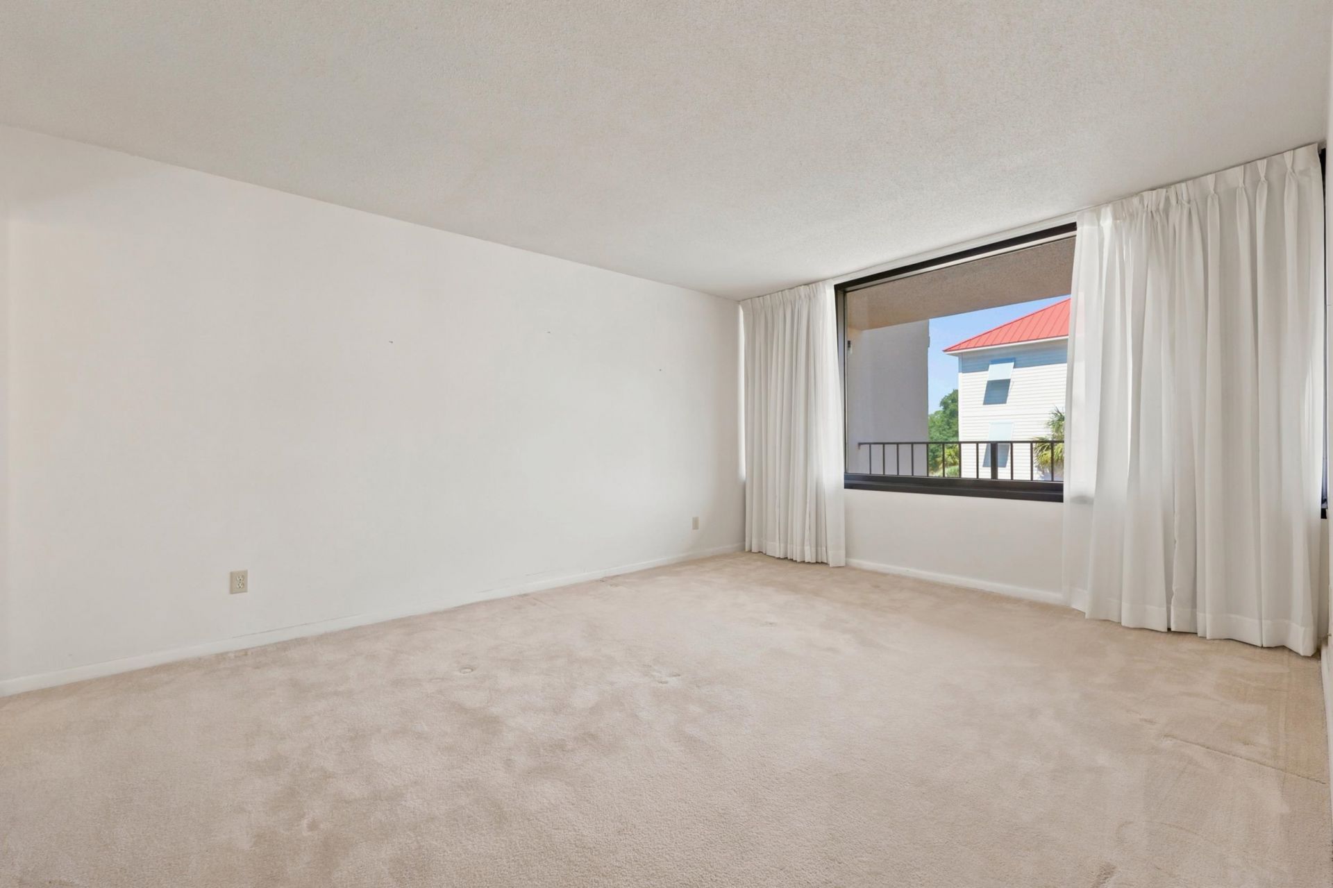 7601 N Ocean Blvd.  Photo 12
