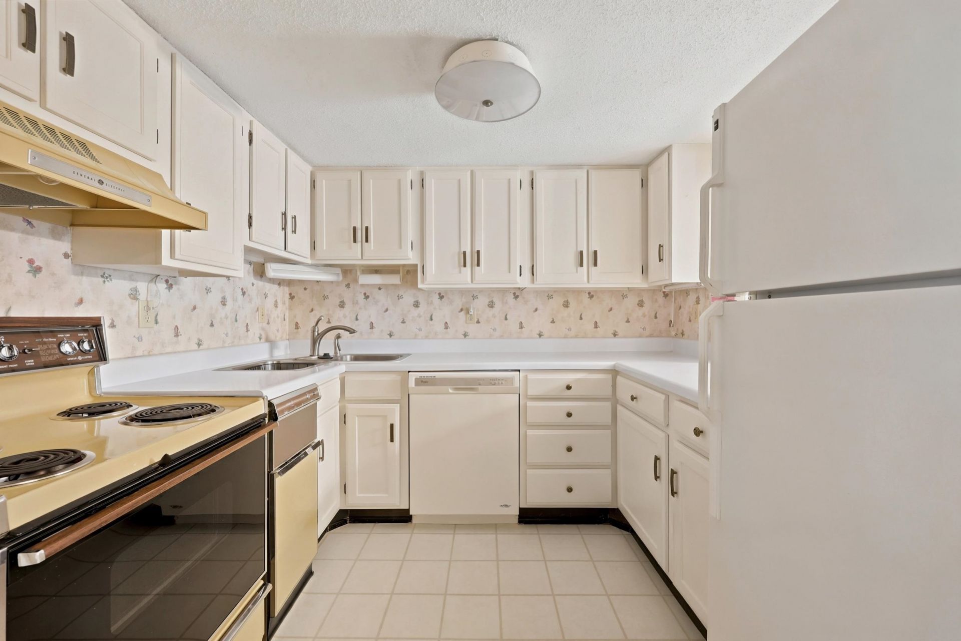 7601 N Ocean Blvd.  Photo 9