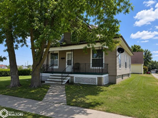 414 E Sheridan Avenue, Centerville, IA 52544