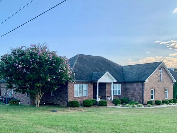 419 W Hester Rd, Cottontown, TN 37048