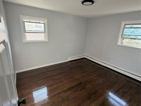 15 Major Road , Unit Upper, Massapequa, NY 11758