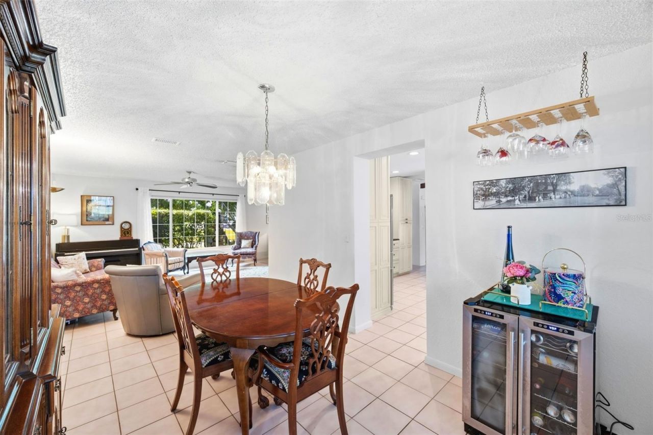 10744 97th Street , Largo, FL 33773 Photo