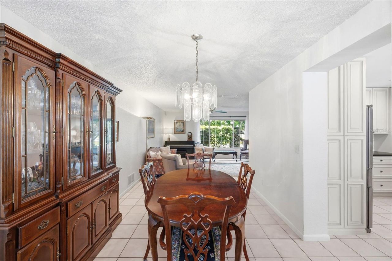 10744 97th Street , Largo, FL 33773 Photo