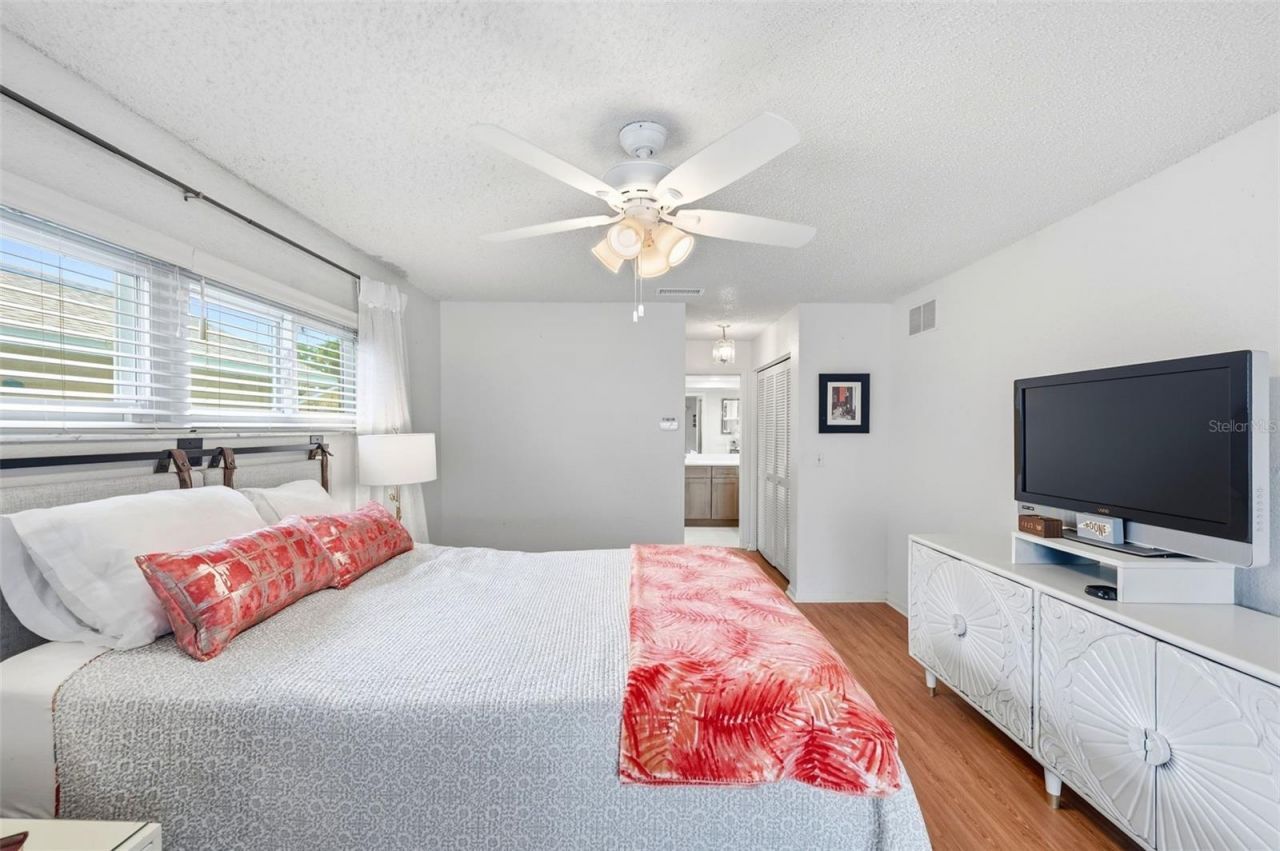 10744 97th Street , Largo, FL 33773 Photo