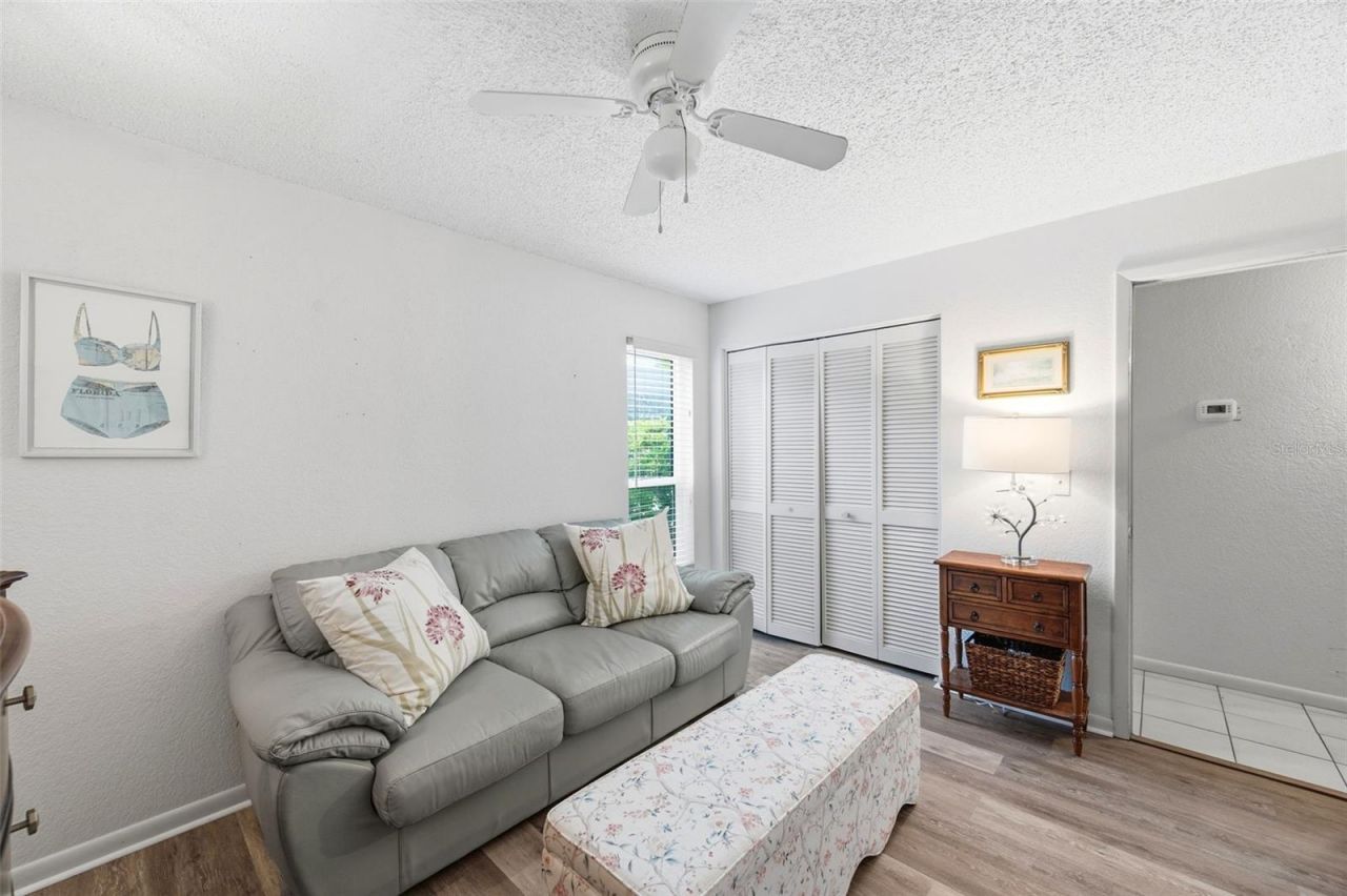 10744 97th Street , Largo, FL 33773 Photo