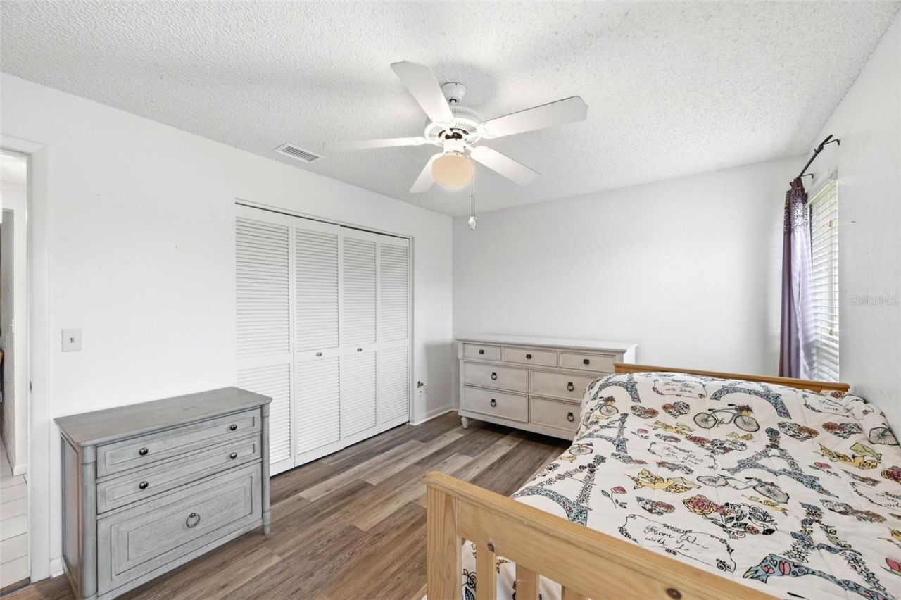 10744 97th Street , Largo, FL 33773 Photo