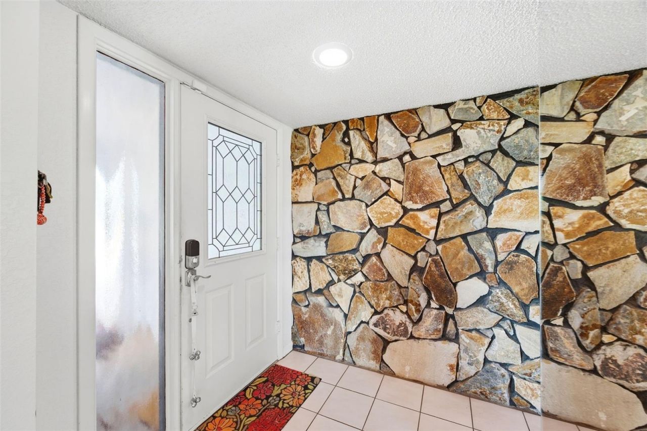 10744 97th Street , Largo, FL 33773 Photo