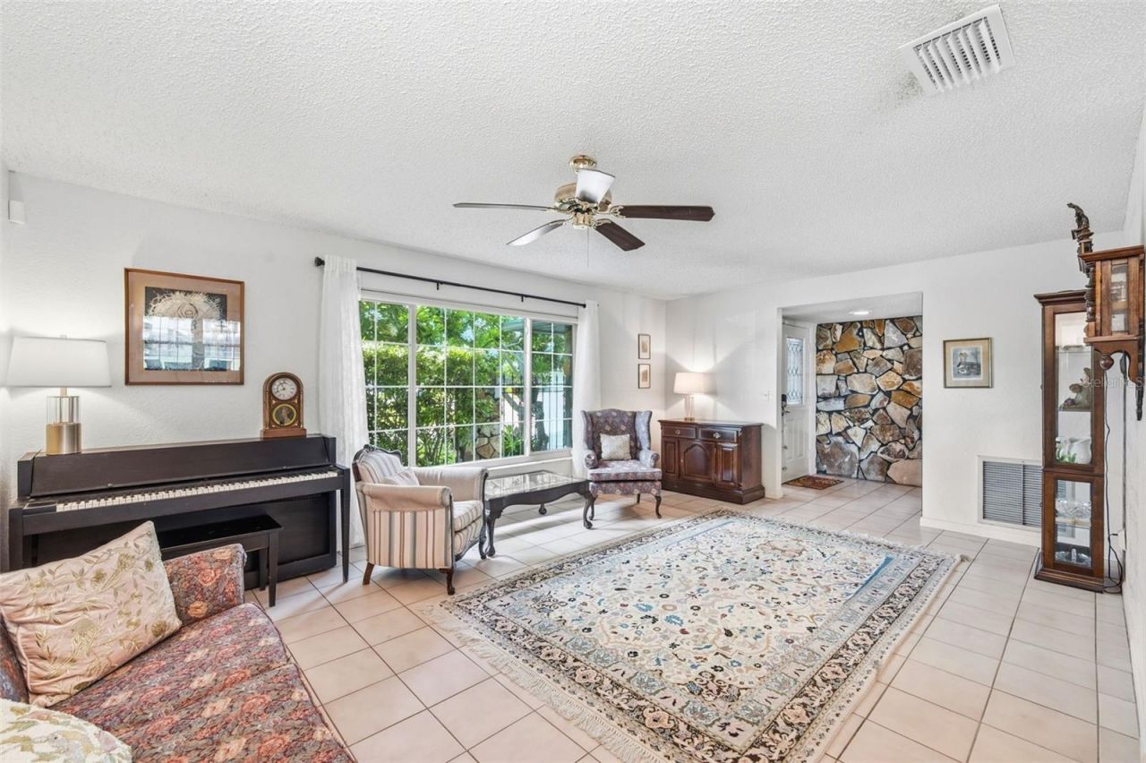 10744 97th Street , Largo, FL 33773 Photo