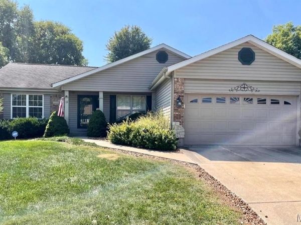 11 Eagle Chase Court, St Peters, MO 63376