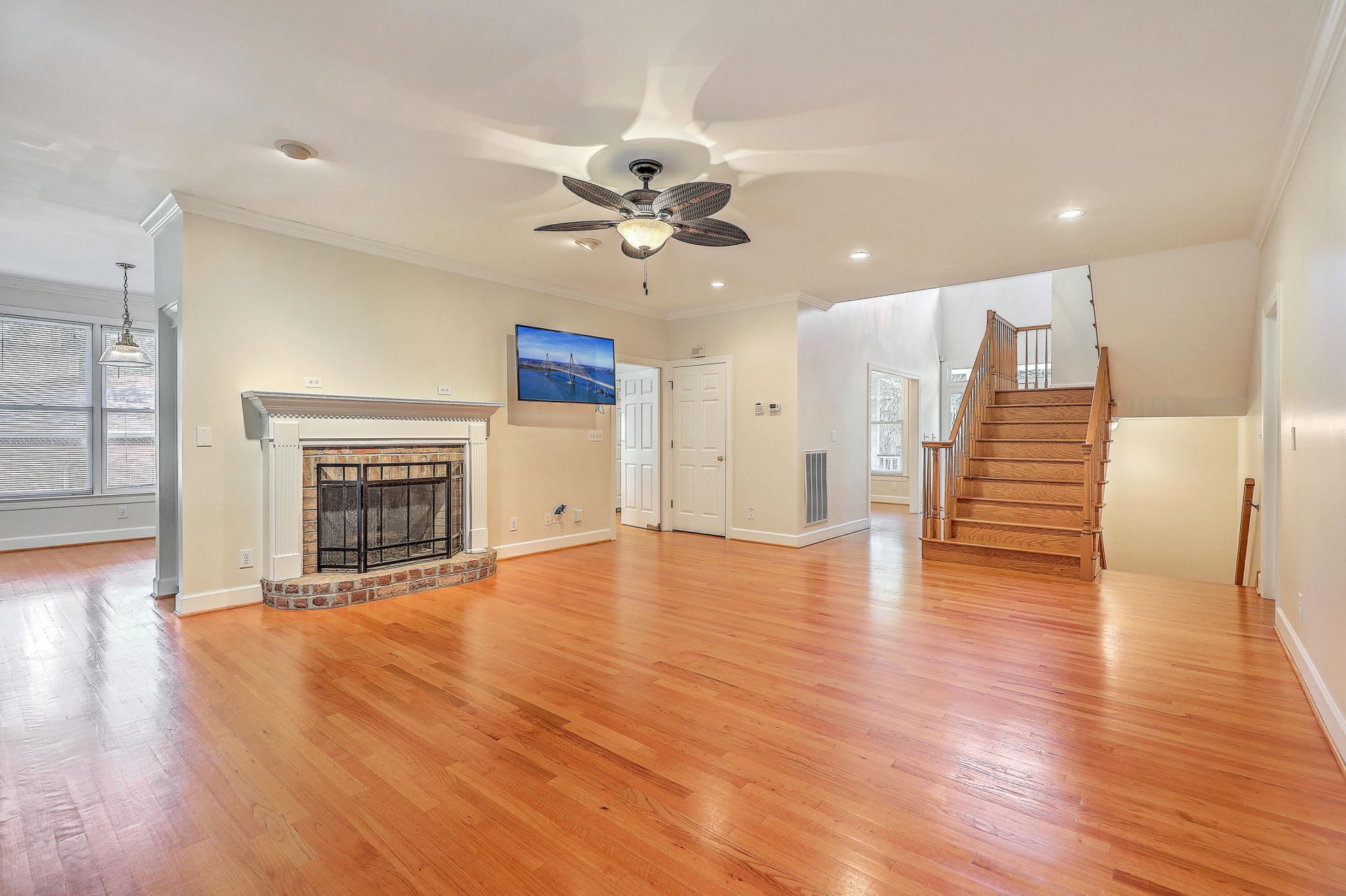 317 Rutherford Street Photo 16