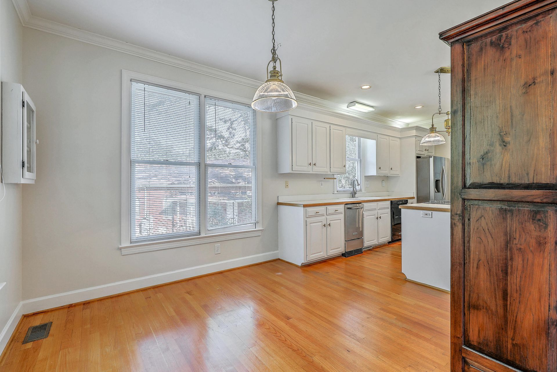 317 Rutherford Street Photo 18