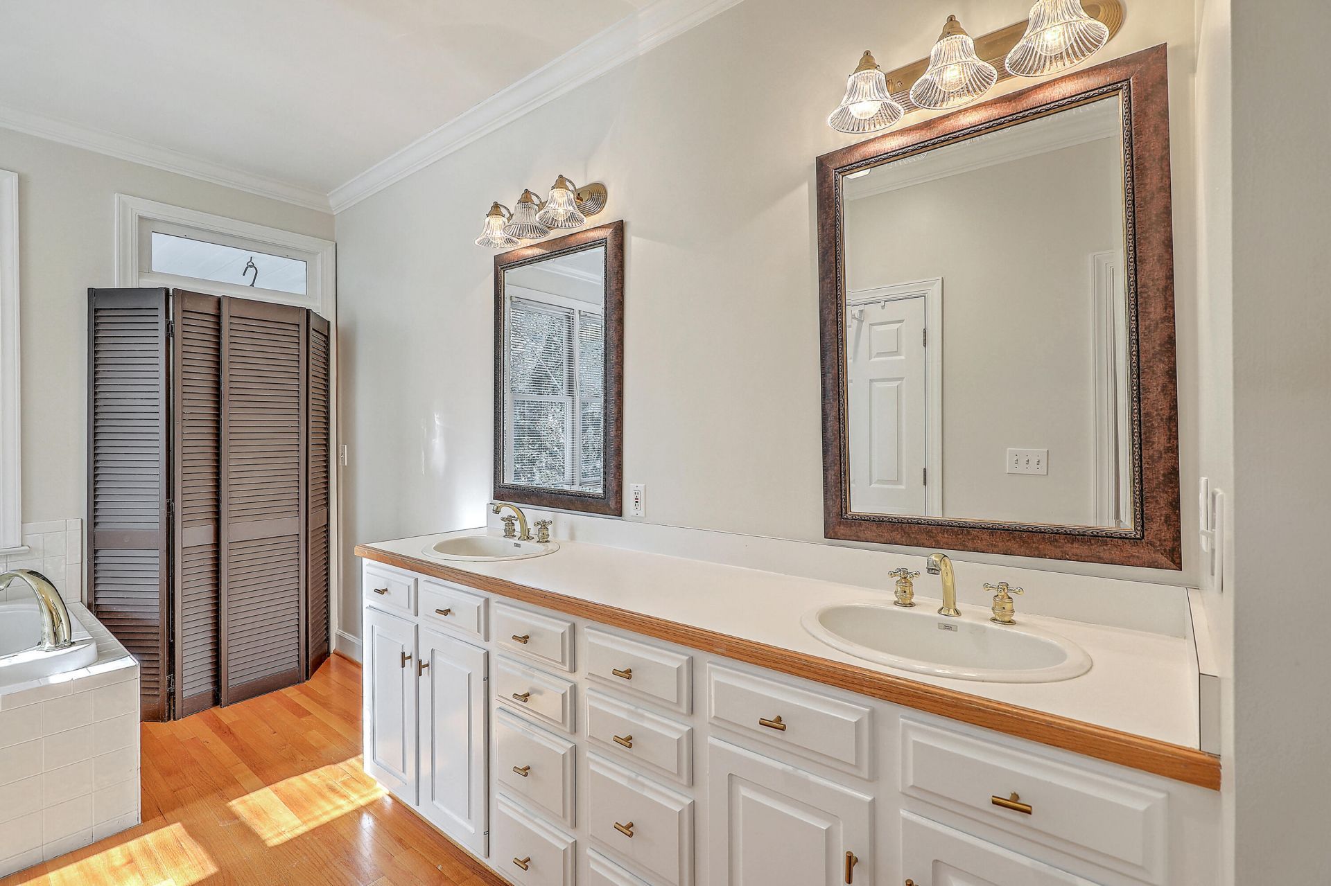 317 Rutherford Street Photo 31
