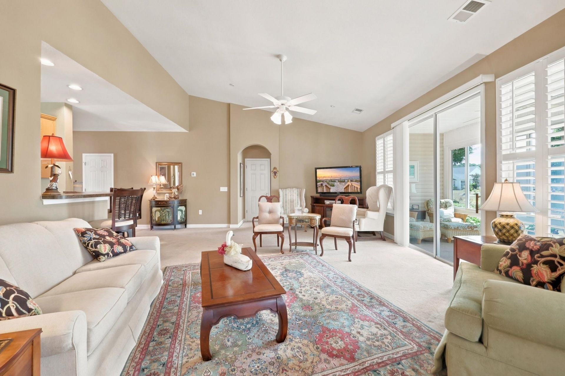557 Vermillion Dr.  Photo 12