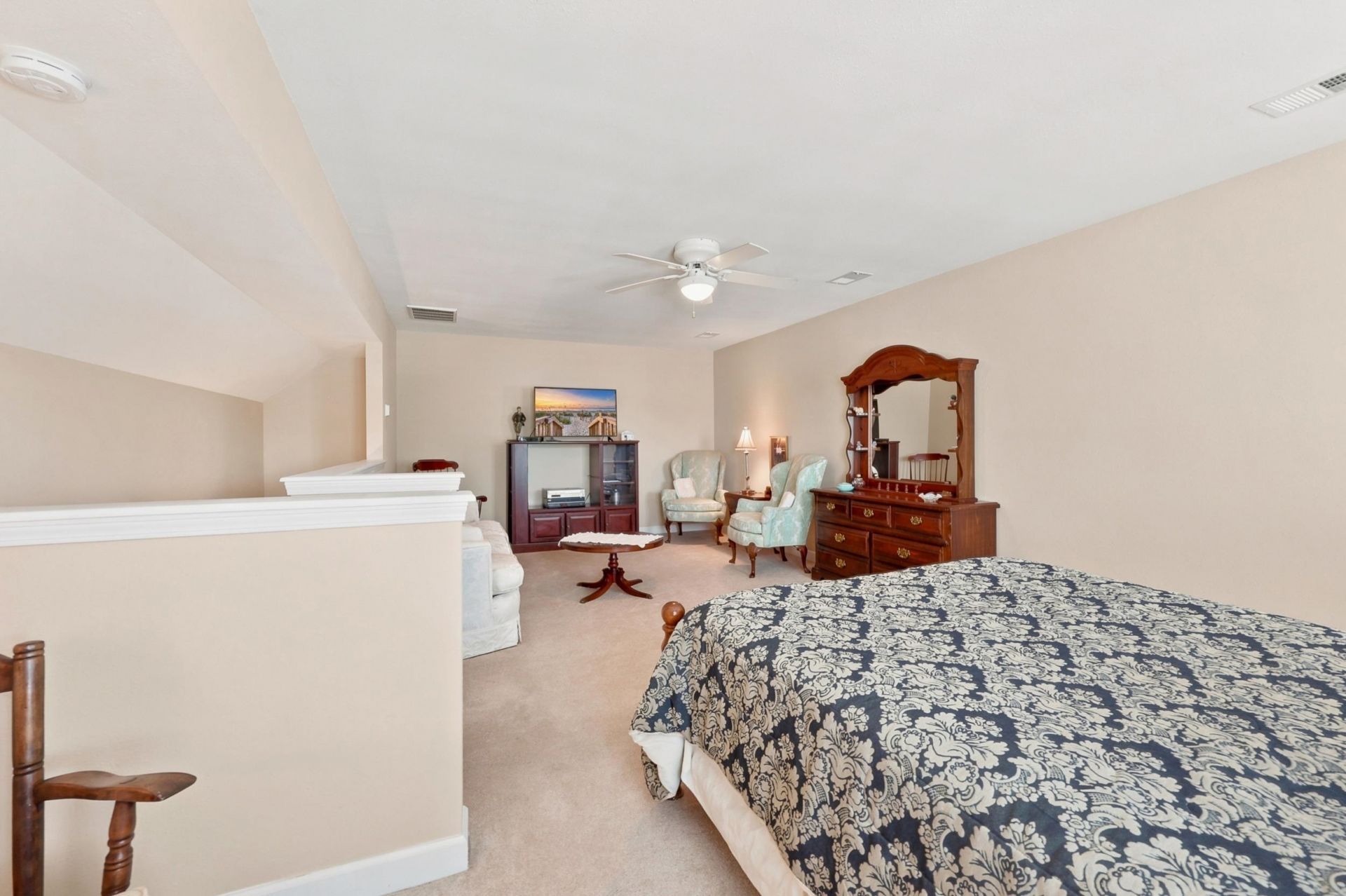 557 Vermillion Dr.  Photo 33