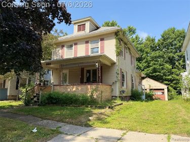 808 Division Street, Owosso, MI 48867
