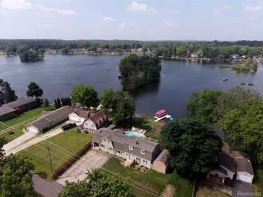 10075 Graham Drive, Springfield Township, Mi 48348