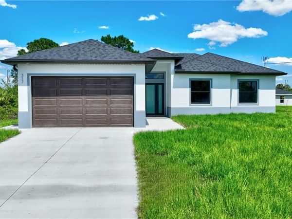 317 Lancelot AVE , LEHIGH ACRES, FL 33974