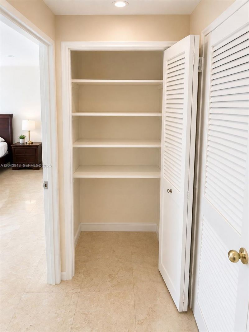 5255 Collins Ave, Unit 7B, Miami Beach, FL 33140 Photo