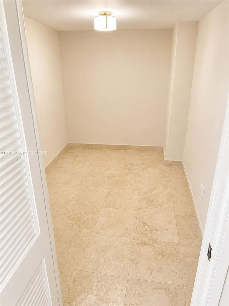 5255 Collins Ave, Unit 7B, Miami Beach, FL 33140 Photo