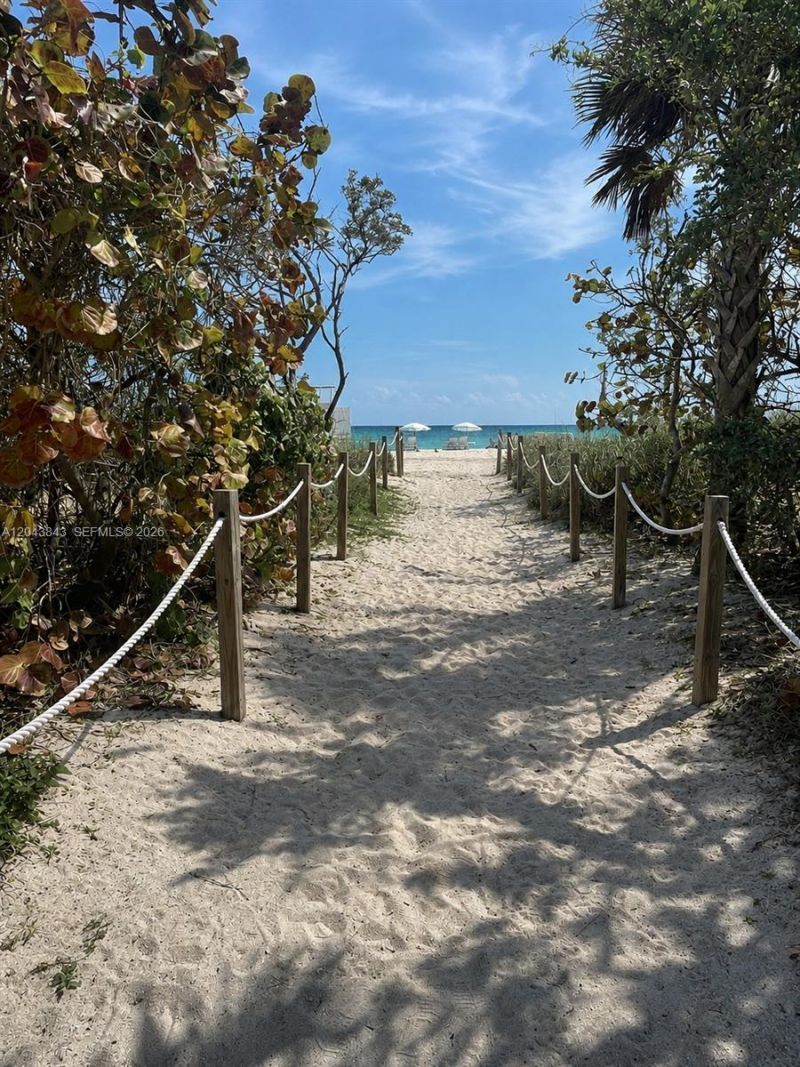 5255 Collins Ave, Unit 7B, Miami Beach, FL 33140 Photo