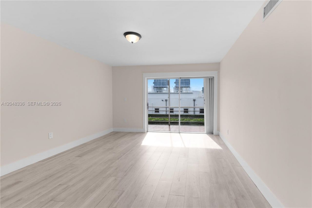 8752 SW 12th St, Unit 201, Miami, FL 33174 Photo