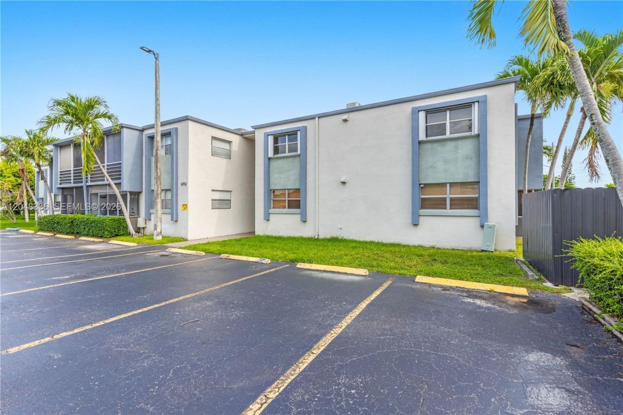 8752 SW 12th St, Unit 201, Miami, FL 33174 Photo