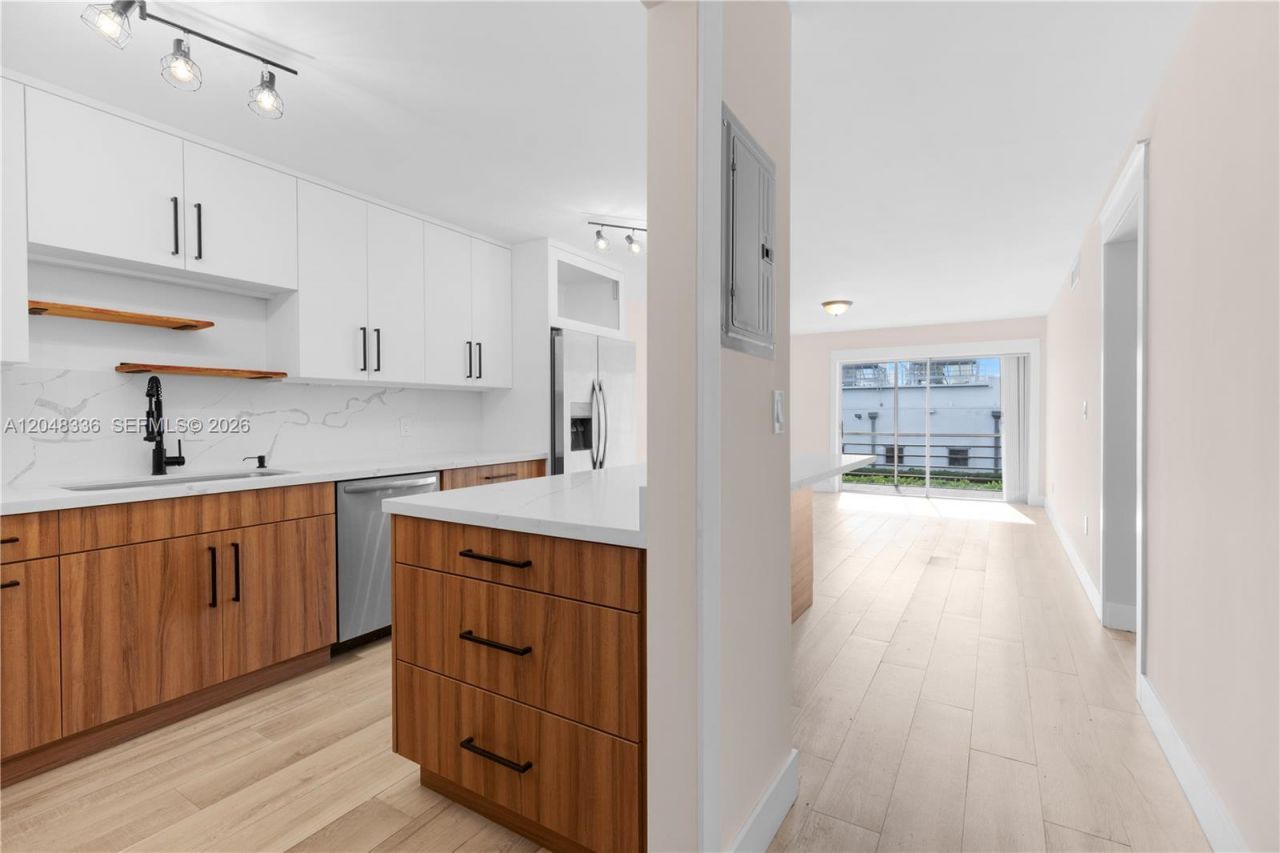 8752 SW 12th St, Unit 201, Miami, FL 33174 Photo
