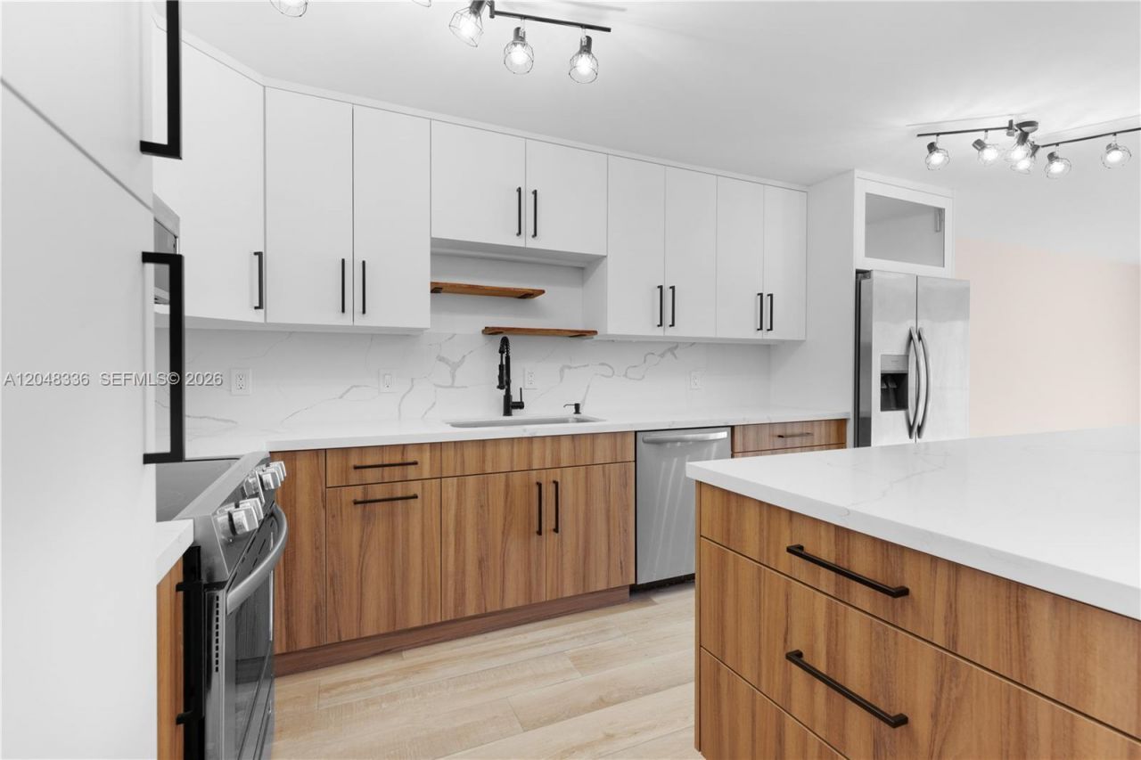 8752 SW 12th St, Unit 201, Miami, FL 33174 Photo