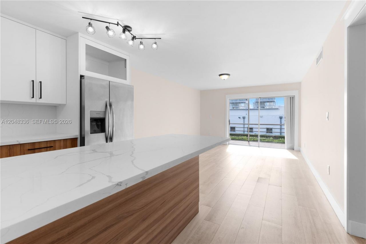 8752 SW 12th St, Unit 201, Miami, FL 33174 Photo