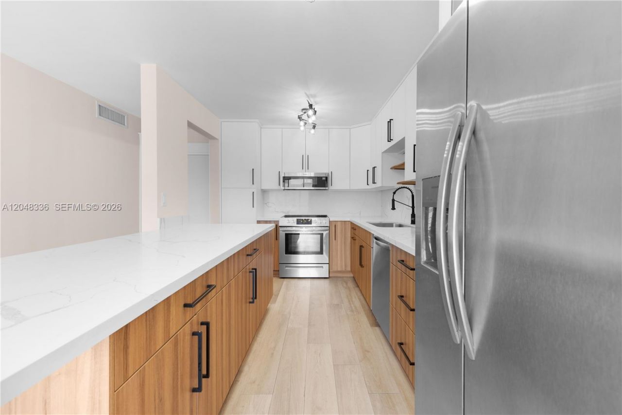 8752 SW 12th St, Unit 201, Miami, FL 33174 Photo