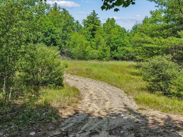 52 Mac Avenue, Newport, NH 03773