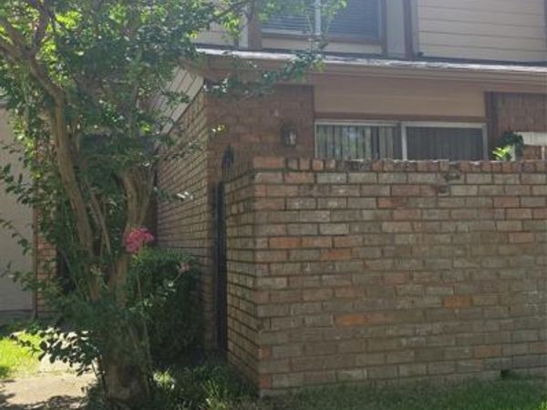 2715 Westgate Drive, Arlington, TX 76015