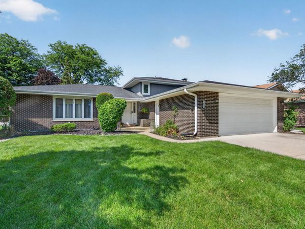 1609 Briarcrest Drive, New Lenox, IL 60451