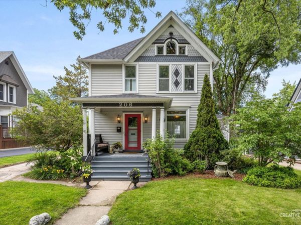 206 Oregon Avenue , West Dundee, IL 60118